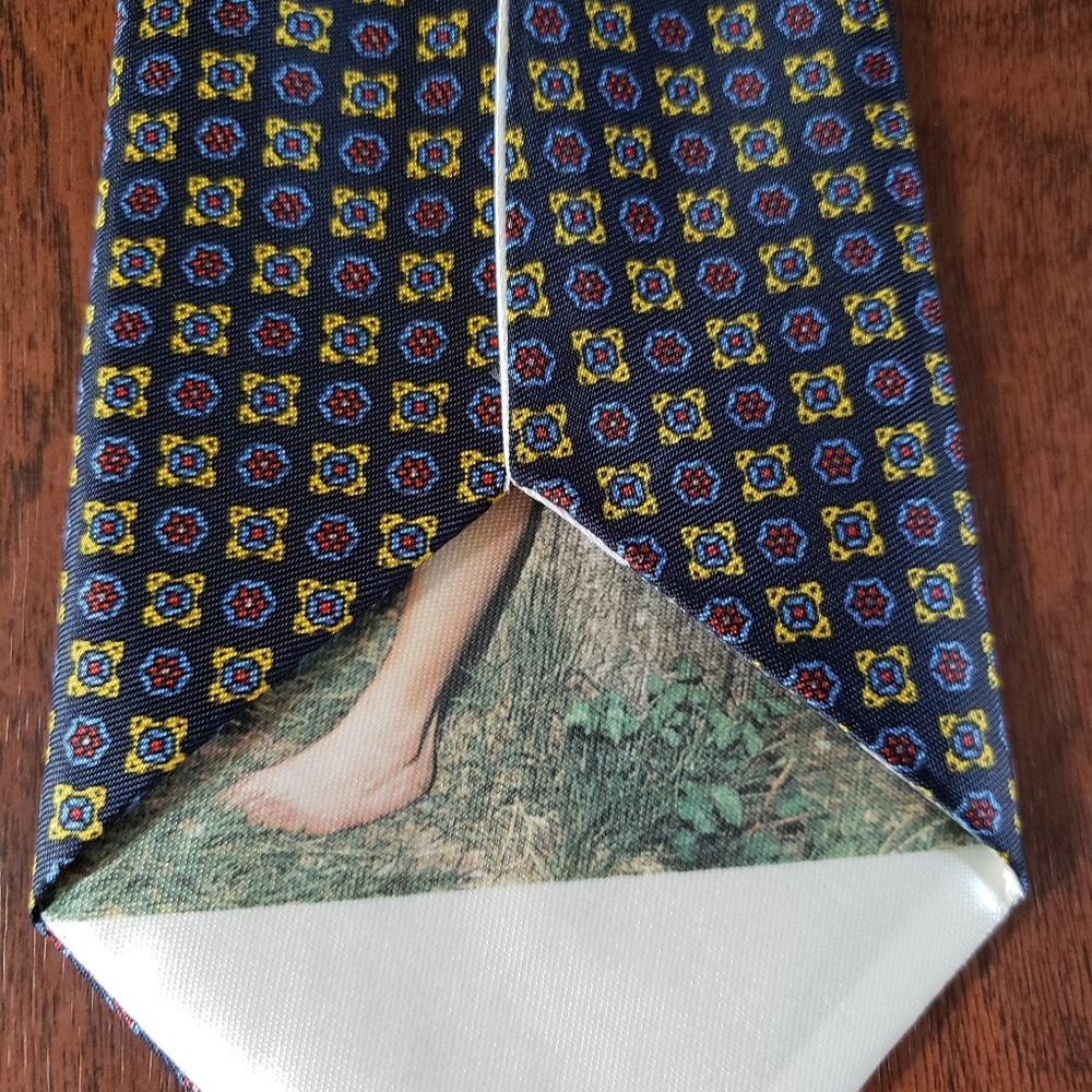 ***SOLD*** A Norma Legge men's tie.